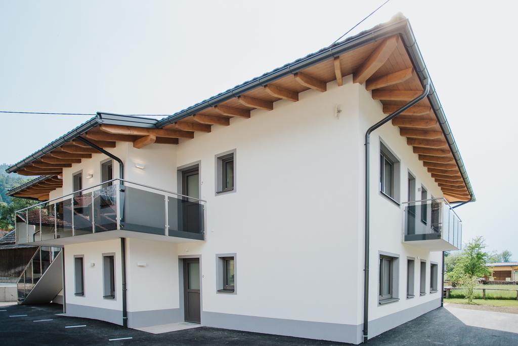 Apartmenthaus Strasswirt De Luxe Tropolach Luaran gambar