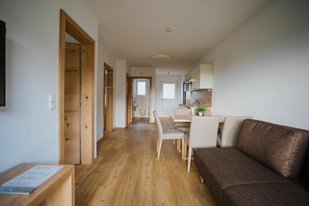 Apartmenthaus Strasswirt De Luxe Tropolach Luaran gambar