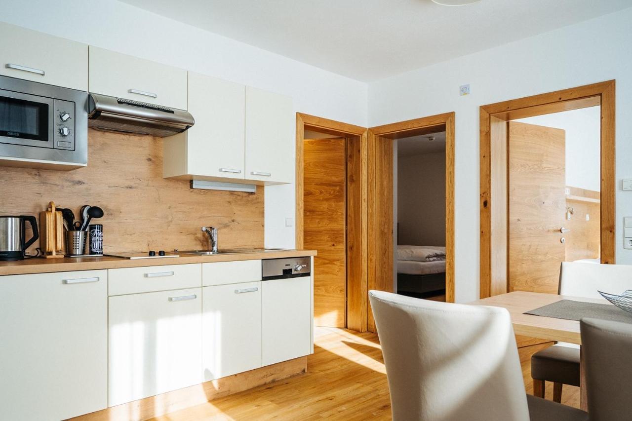 Apartmenthaus Strasswirt De Luxe Tropolach Luaran gambar